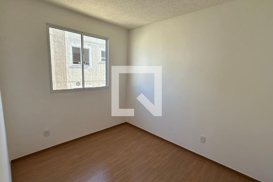 Quarto 2 de apartamento para alugar com 2 quartos, 40m² em Vila Mutirao I, Goiânia