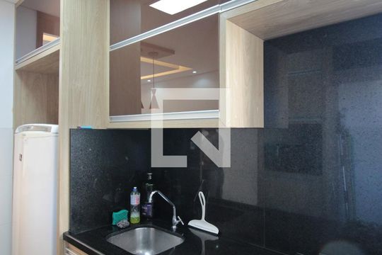 Cozinha e Área de Serviço de apartamento à venda com 2 quartos, 49m² em Santa Amelia, Belo Horizonte