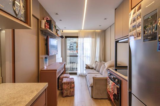 Sala e Cozinha de kitnet/studio à venda com 1 quarto, 27m² em Vila Nova Conceição, São Paulo