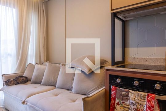 Sala e Cozinha de kitnet/studio à venda com 1 quarto, 27m² em Vila Nova Conceição, São Paulo