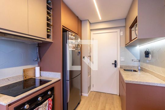 Sala e Cozinha de kitnet/studio à venda com 1 quarto, 27m² em Vila Nova Conceição, São Paulo