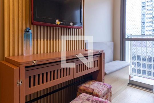 Sala e Cozinha de kitnet/studio à venda com 1 quarto, 27m² em Vila Nova Conceição, São Paulo