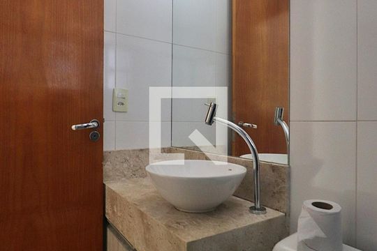 Suíte - Banheiro do Quarto 1 de apartamento à venda com 2 quartos, 105m² em Parque das Nações, Santo André