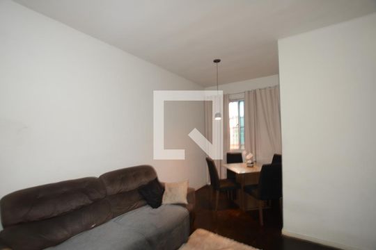 Sala de apartamento para alugar com 3 quartos, 60m² em Osvaldo Cruz, Rio de Janeiro
