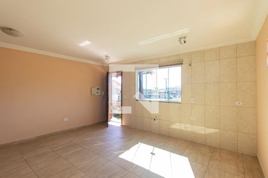 Sala/Cozinha de apartamento para alugar com 1 quarto, 50m² em Santa Felicidade, Curitiba