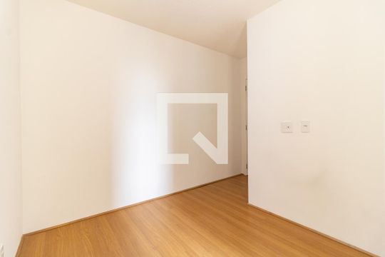 Quarto 1 de apartamento para alugar com 2 quartos, 43m² em Jardim Santa Emilia, São Paulo
