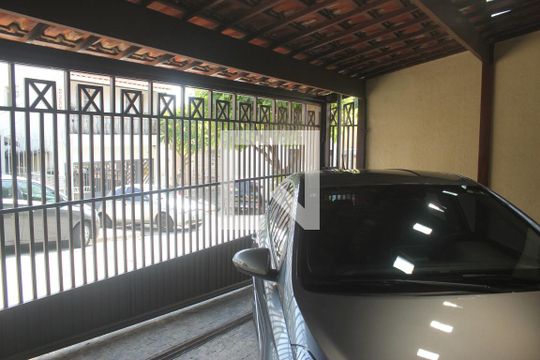 Garagem de casa à venda com 4 quartos, 152m² em Vila Sao Paulo, São Paulo