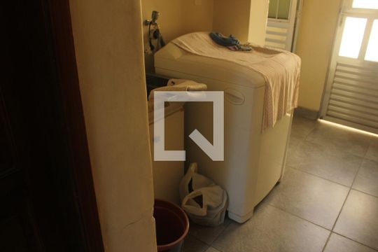 Área de Serviço de casa à venda com 4 quartos, 152m² em Vila Sao Paulo, São Paulo