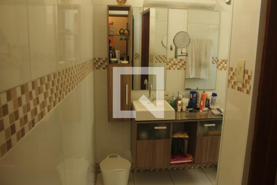 Banheiro da Suíte  de casa à venda com 4 quartos, 152m² em Vila Sao Paulo, São Paulo