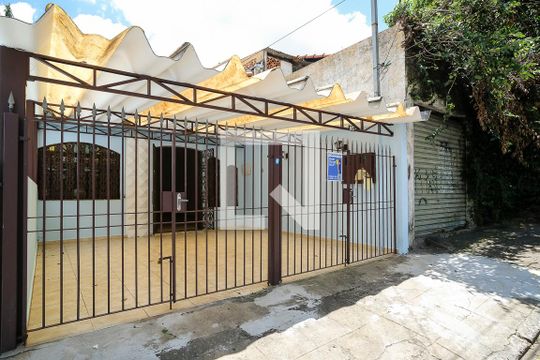 Fachada de casa para alugar com 3 quartos, 95m² em Mauá, São Caetano do Sul