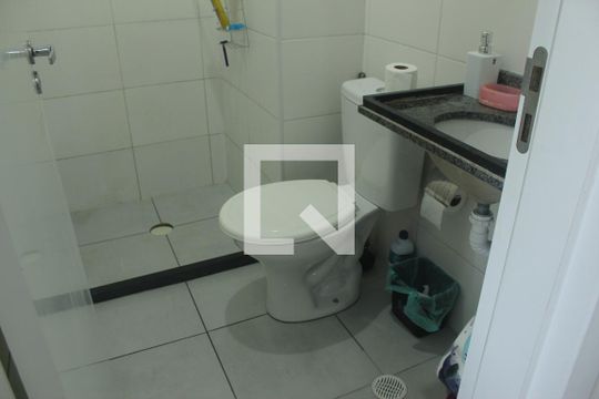 Banheiro de apartamento para alugar com 2 quartos, 40m² em Vila Inglesa, São Paulo