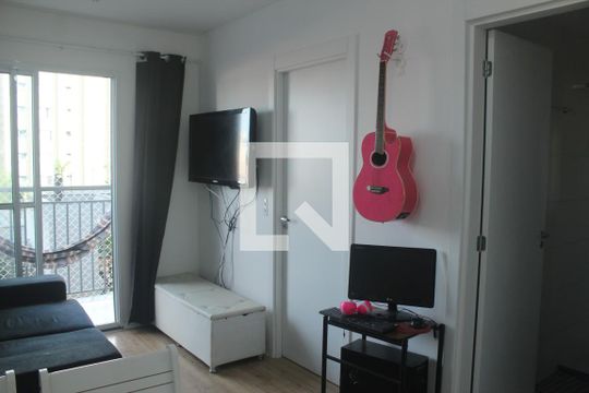 Sala de apartamento para alugar com 2 quartos, 40m² em Vila Inglesa, São Paulo