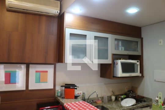 Cozinha de kitnet/studio à venda com 1 quarto, 42m² em Santa Paula, São Caetano do Sul