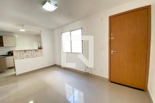 Sala de apartamento à venda com 2 quartos, 42m² em Igara, Canoas