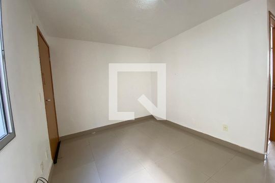 Sala de apartamento à venda com 2 quartos, 42m² em Igara, Canoas