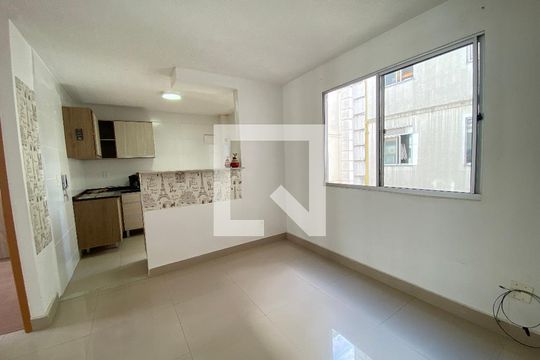 Sala de apartamento à venda com 2 quartos, 42m² em Igara, Canoas