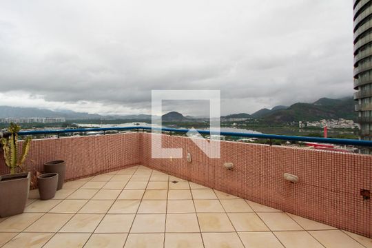 Varanda de apartamento à venda com 2 quartos, 150m² em Barra da Tijuca, Rio de Janeiro