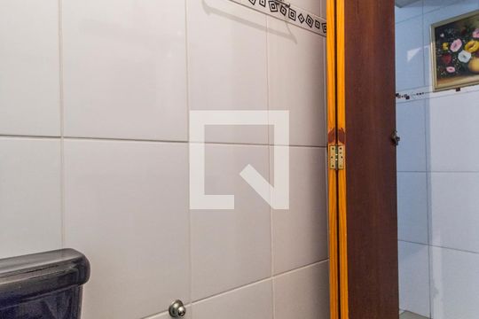 Banheiro de casa para alugar com 1 quarto, 25m² em Parque Viana, Barueri