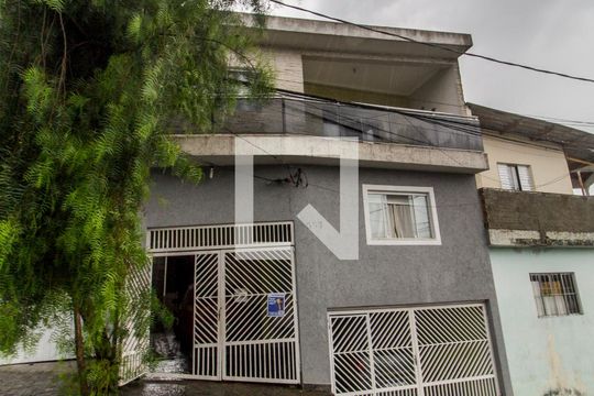 Vista da Rua de casa para alugar com 1 quarto, 25m² em Parque Viana, Barueri