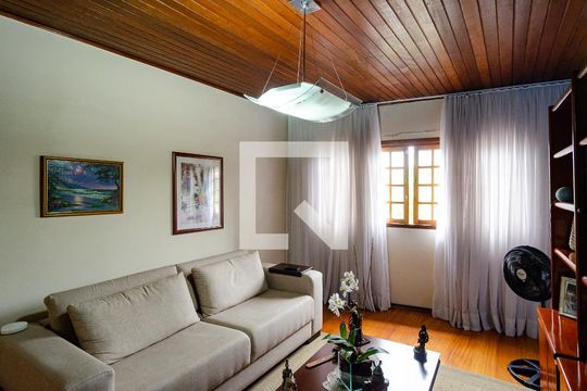 Sala de casa à venda com 3 quartos, 300m² em Chácara Inglesa, São Paulo