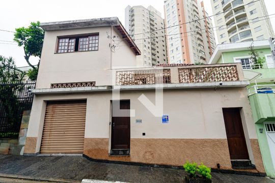 Fachada de casa à venda com 3 quartos, 300m² em Chácara Inglesa, São Paulo