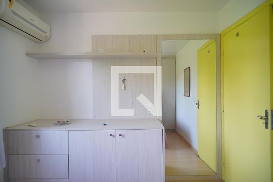 Quarto 2 de apartamento para alugar com 2 quartos, 52m² em Canudos, Novo Hamburgo