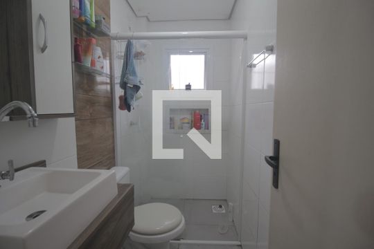 Banheiro de apartamento à venda com 2 quartos, 52m² em Harmonia, Canoas