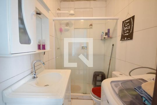 Banheiro 1 de casa à venda com 2 quartos, 156m² em Grajaú, Rio de Janeiro