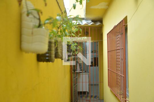 Quintal de casa para alugar com 4 quartos, 196m² em Vila Bela Vista, Santo André