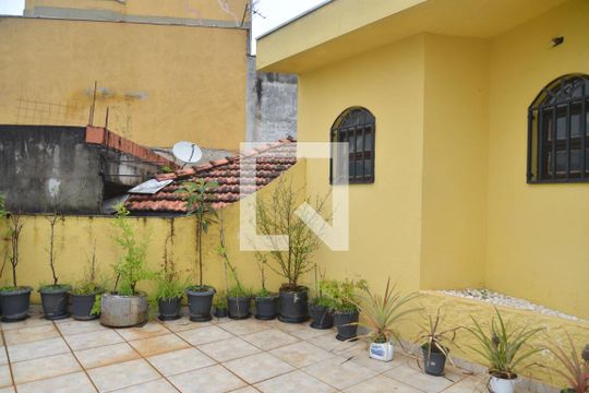 Varanda de casa para alugar com 4 quartos, 196m² em Vila Bela Vista, Santo André