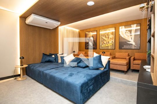 Área comum - Home theatre  de kitnet/studio à venda com 1 quarto, 24m² em Vila Olímpia, São Paulo
