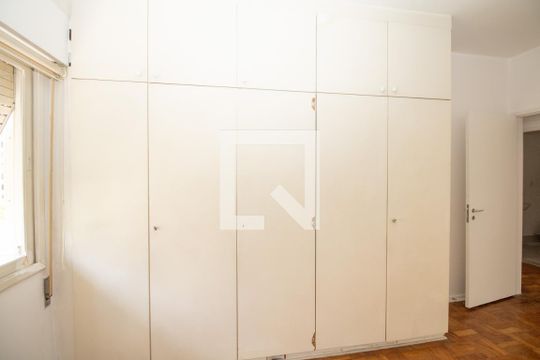 Suite, armário  de apartamento à venda com 4 quartos, 123m² em Itaim Bibi, São Paulo