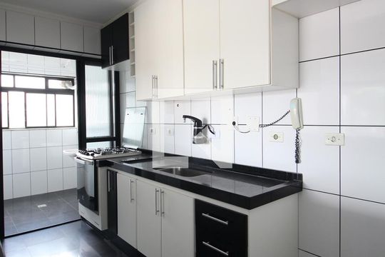 Cozinha de apartamento à venda com 3 quartos, 97m² em Santa Teresinha, São Paulo