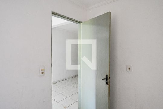 Quarto 1 de casa para alugar com 2 quartos, 45m² em Vila Brasilina, São Paulo