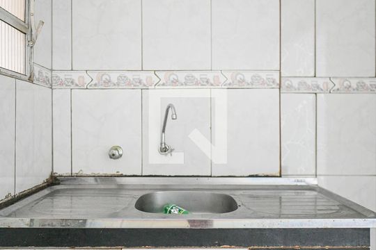 Cozinha de casa para alugar com 2 quartos, 45m² em Vila Brasilina, São Paulo