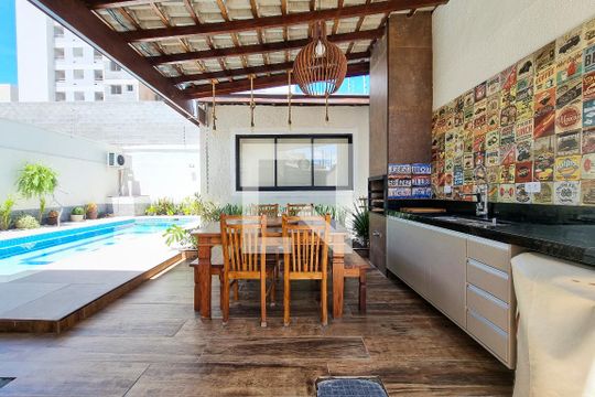 Churrrasqueira / Piscina de casa para alugar com 3 quartos, 225m² em Lot. Villa Branca, Jacareí