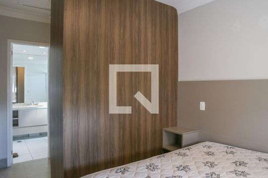 Suíte de apartamento para alugar com 2 quartos, 66m² em Parque Industrial Tomas Edson, São Paulo