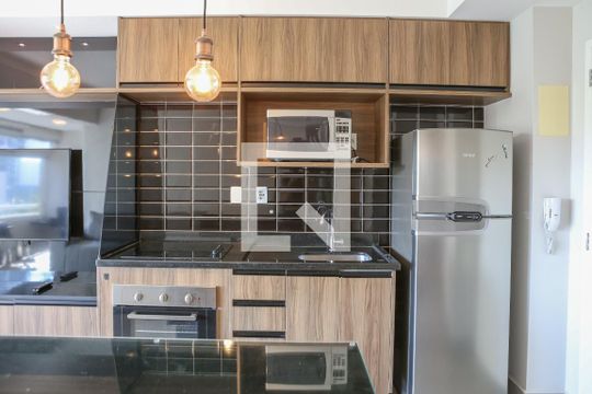 Cozinha de apartamento para alugar com 2 quartos, 66m² em Parque Industrial Tomas Edson, São Paulo