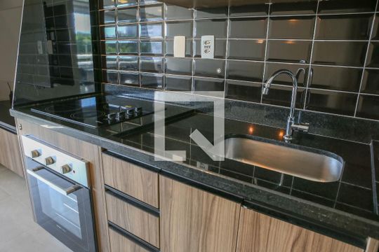 Cozinha de apartamento para alugar com 2 quartos, 66m² em Parque Industrial Tomas Edson, São Paulo