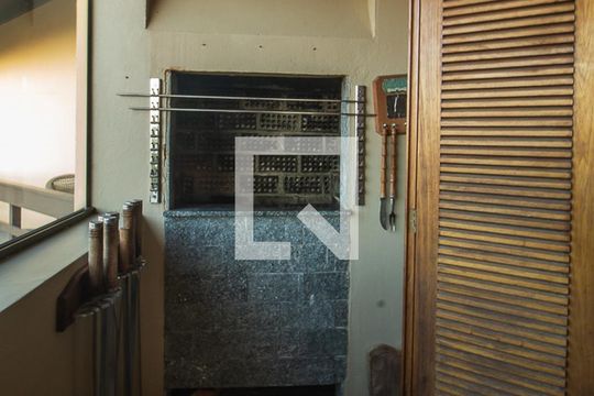 Área comum - Churrasqueira de casa à venda com 4 quartos, 300m² em Espírito Santo, Porto Alegre