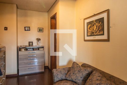 Suite de casa à venda com 4 quartos, 300m² em Espírito Santo, Porto Alegre