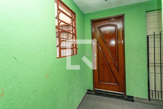 Entrada  de apartamento à venda com 2 quartos, 49m² em Serraria, Diadema