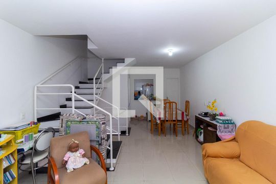 Sala de casa de condomínio à venda com 2 quartos, 103m² em Vila Ema, São Paulo