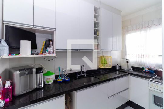 Cozinha de casa de condomínio à venda com 2 quartos, 103m² em Vila Ema, São Paulo