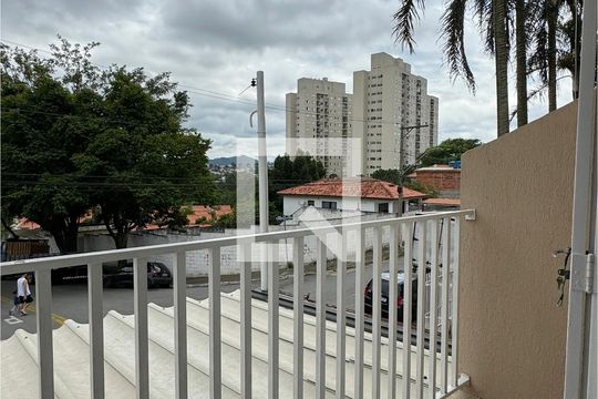 sacada do Quarto 2 de casa à venda com 3 quartos, 150m² em Jardim Tupanci, Barueri