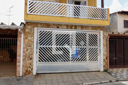 Fachada de casa à venda com 4 quartos, 210m² em Pestana, Osasco