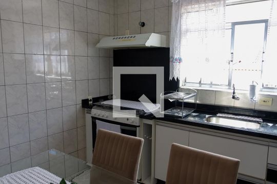 Cozinha de casa à venda com 4 quartos, 210m² em Pestana, Osasco