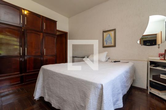 Suíte de casa para alugar com 4 quartos, 200m² em Parque Monteiro Soares, São Paulo