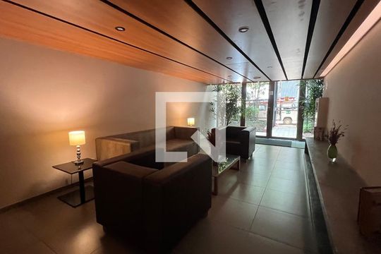 Hall de entrada de apartamento para alugar com 1 quarto, 54m² em Sumaré, São Paulo