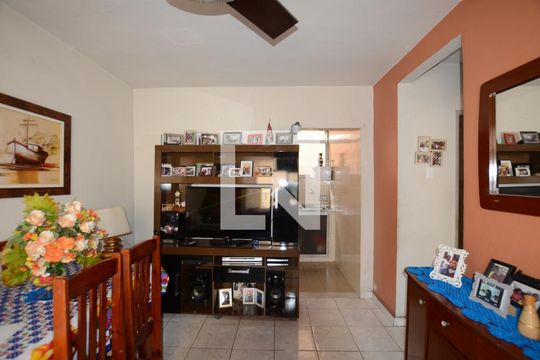Sala de apartamento à venda com 2 quartos, 54m² em Irajá, Rio de Janeiro